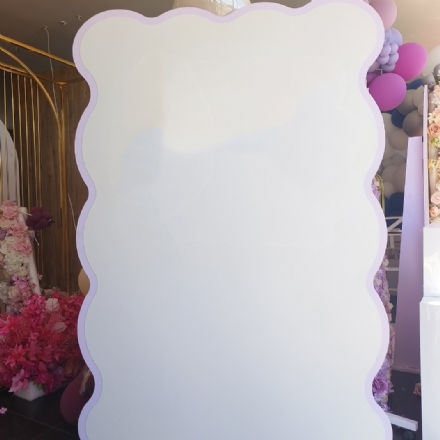Curve Wavy Backdrop - Leona Party and Home