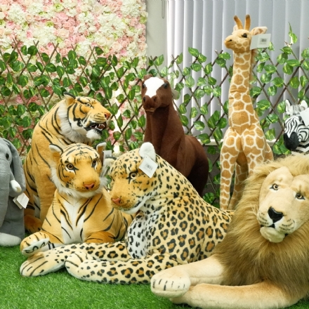 Jungle Safari Plush Animal - Leona Party and Home